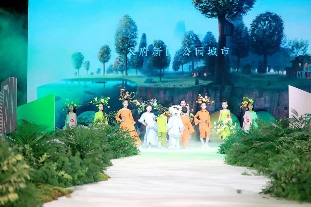 救援沙滩女孩